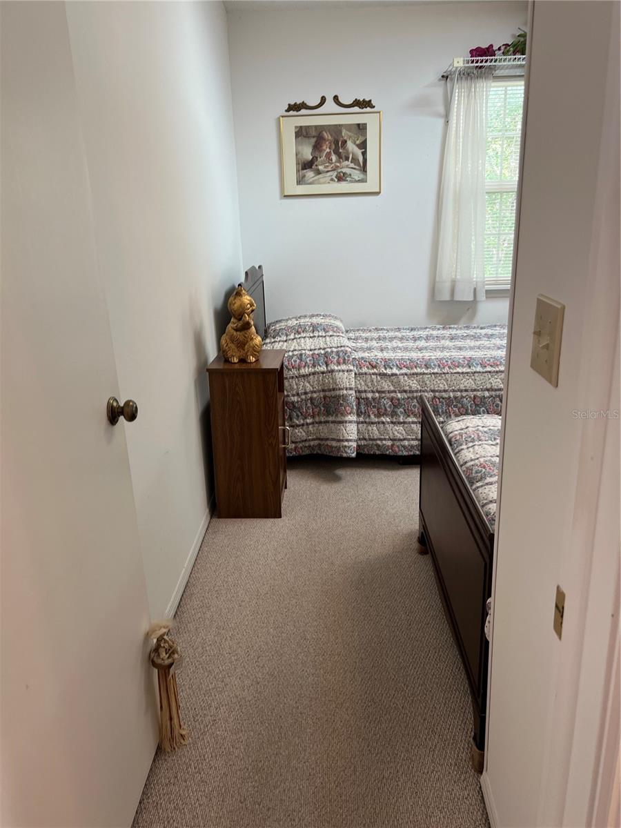 Image 33 of 40 For 7616 Colonial Court