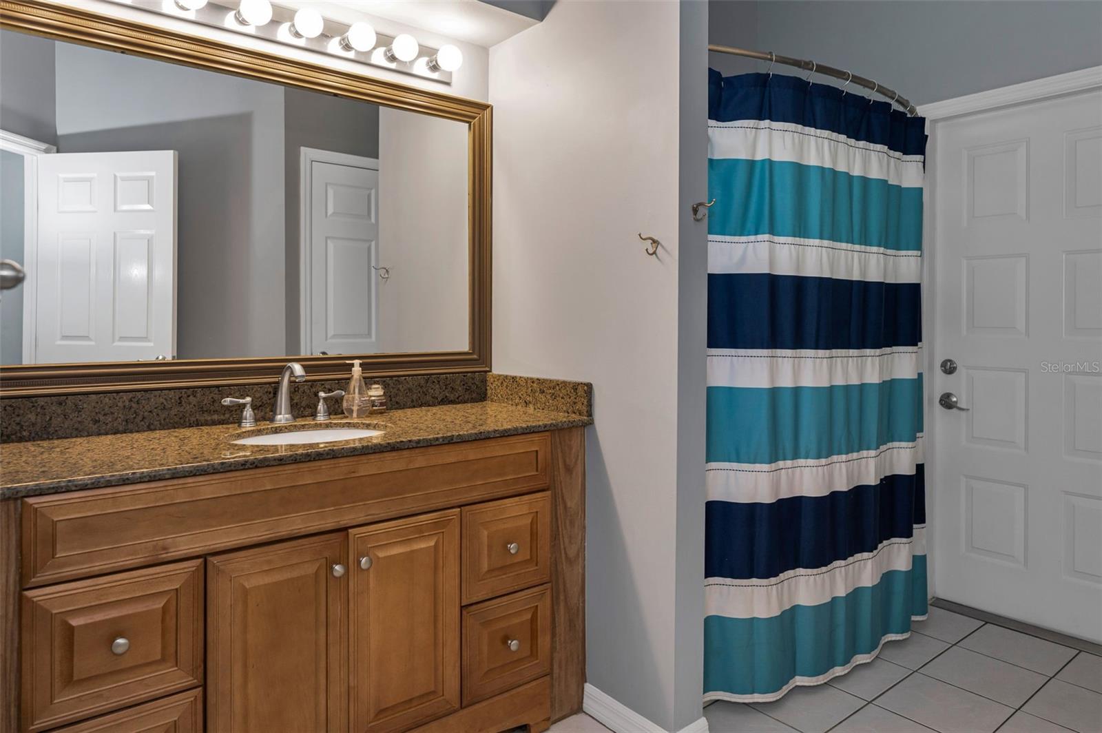 Image 44 of 100 For 4133 Auston Way