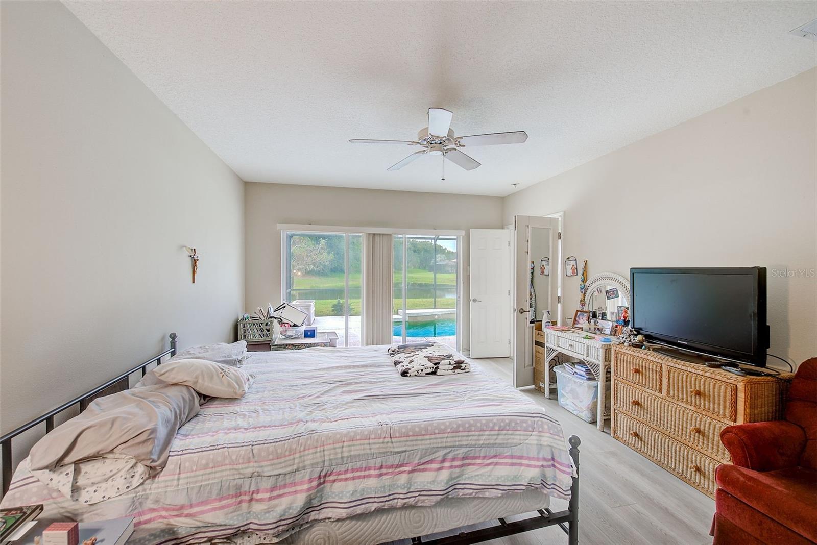 Image 17 of 64 For 2424 Caraway Drive