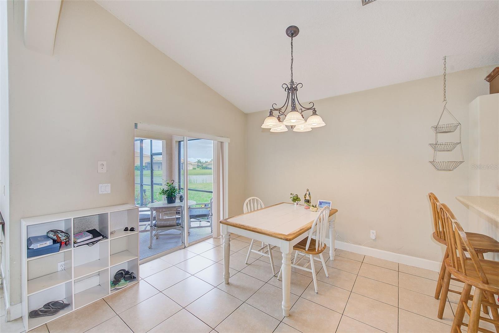 Image 6 of 64 For 2424 Caraway Drive