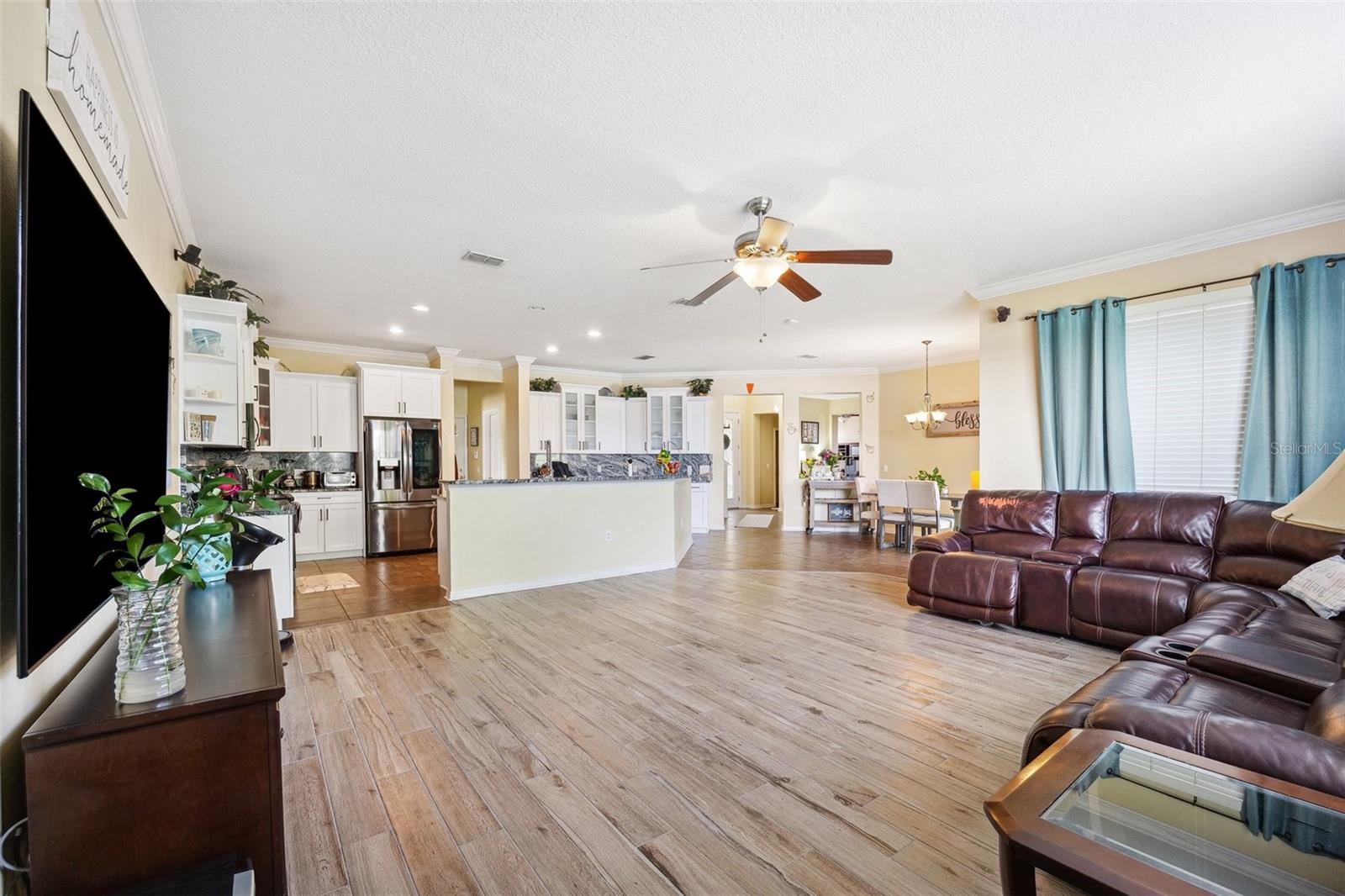 Image 13 of 38 For 5457 Sandy Shell Drive