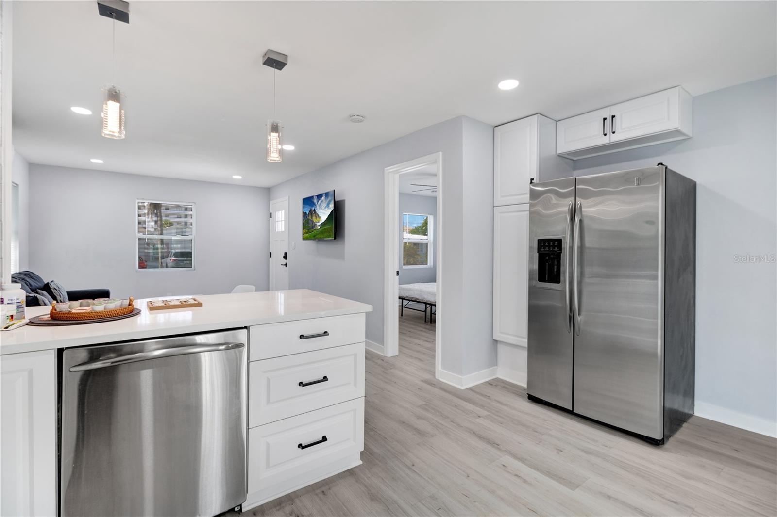 Image 10 of 24 For 13325 1st Street E