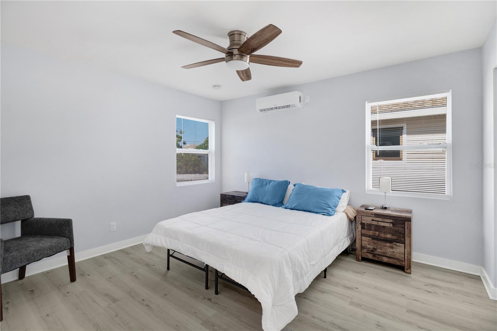 Image 12 of 24 For 13325 1st Street E