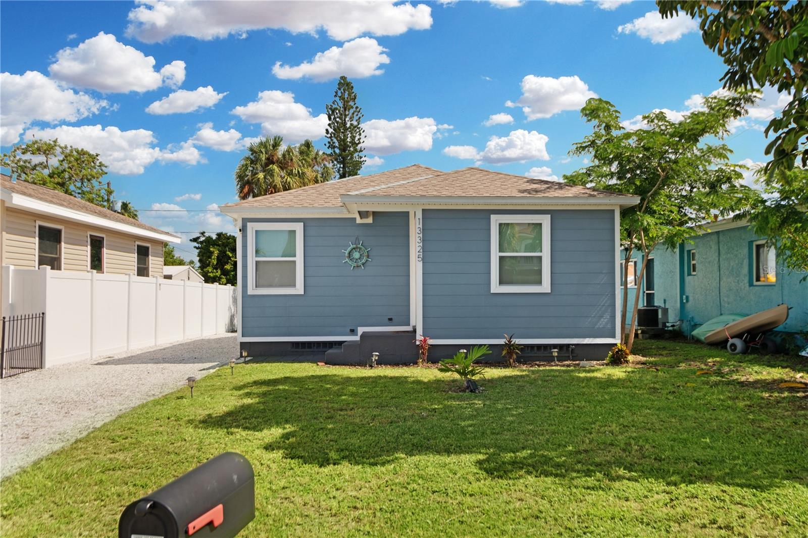 Image 3 of 24 For 13325 1st Street E