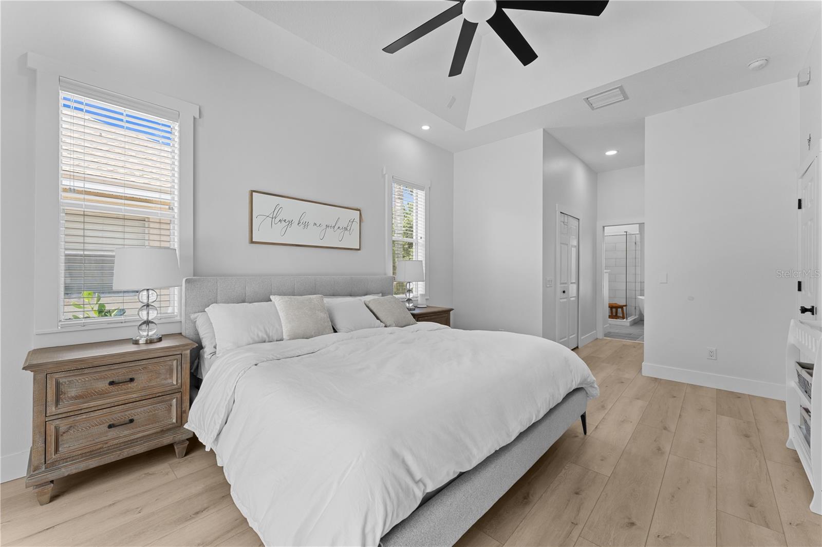 Listing photo id 23 for 403 Carriage House Lane
