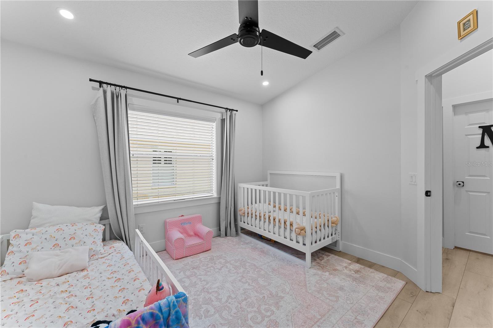 Listing photo id 41 for 403 Carriage House Lane