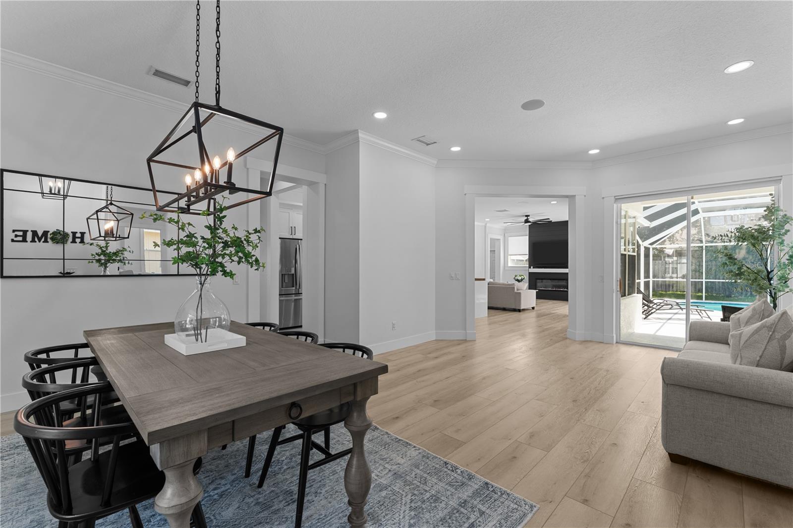 Listing photo id 6 for 403 Carriage House Lane