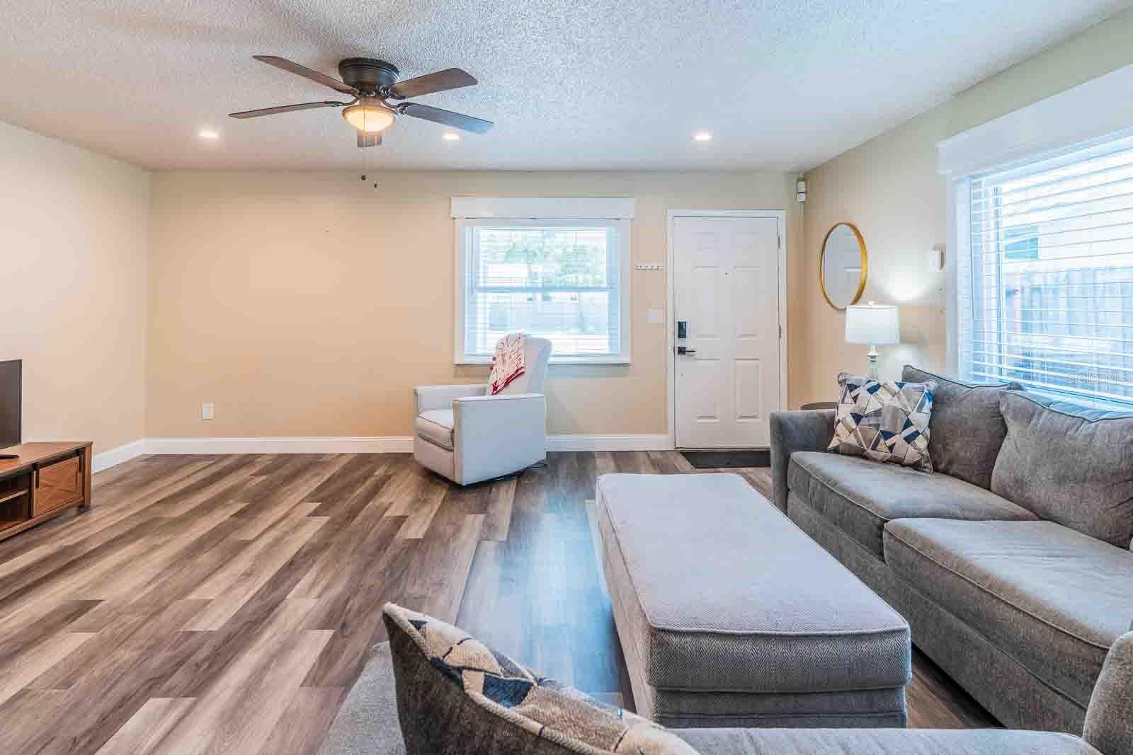 Image 13 of 33 For 7065 73rd Street N
