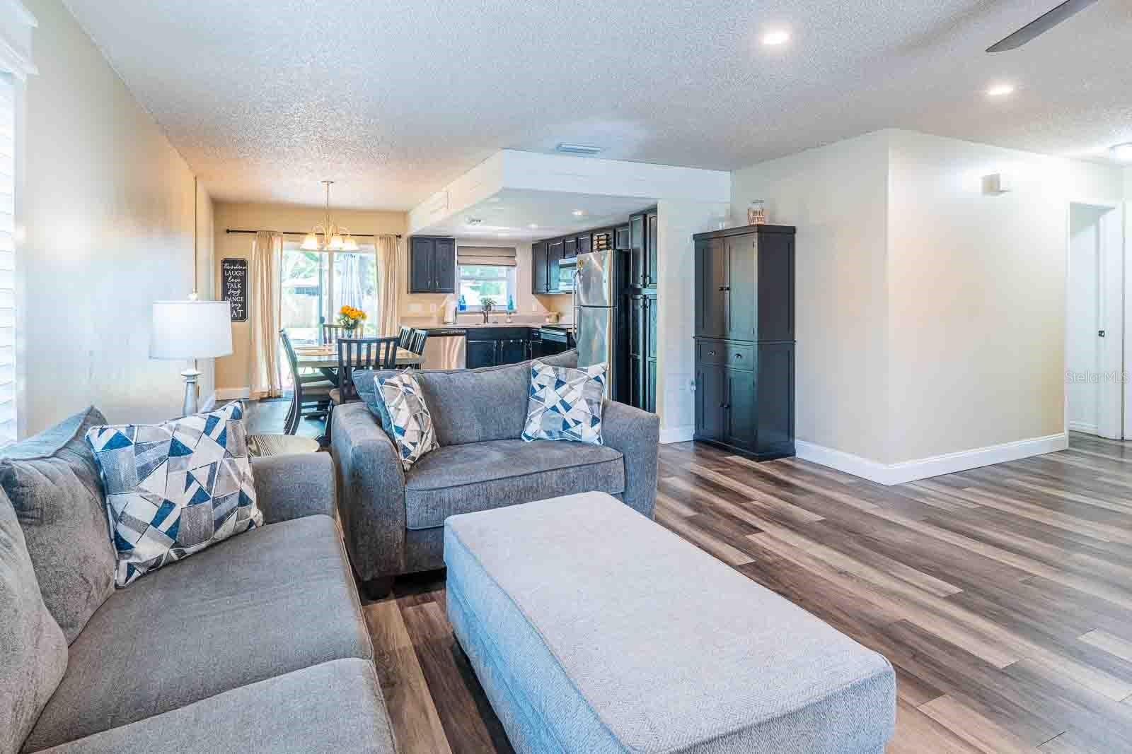 Image 4 of 33 For 7065 73rd Street N