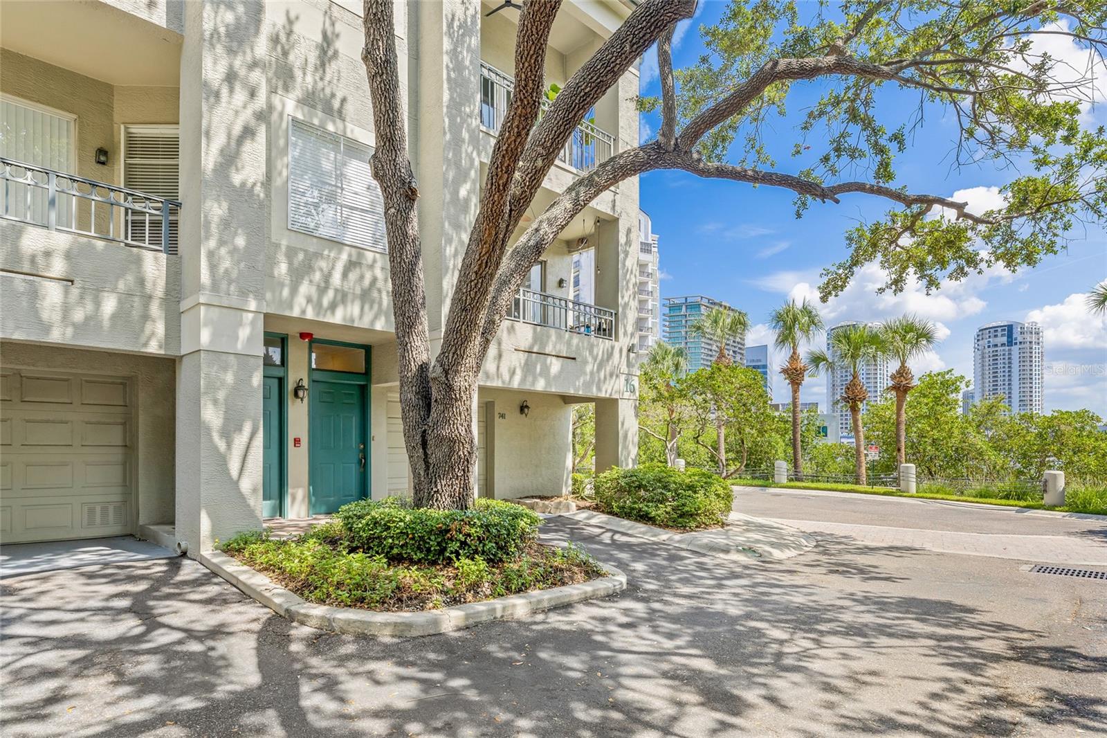 Image 11 of 49 For 741 Mainsail Drive