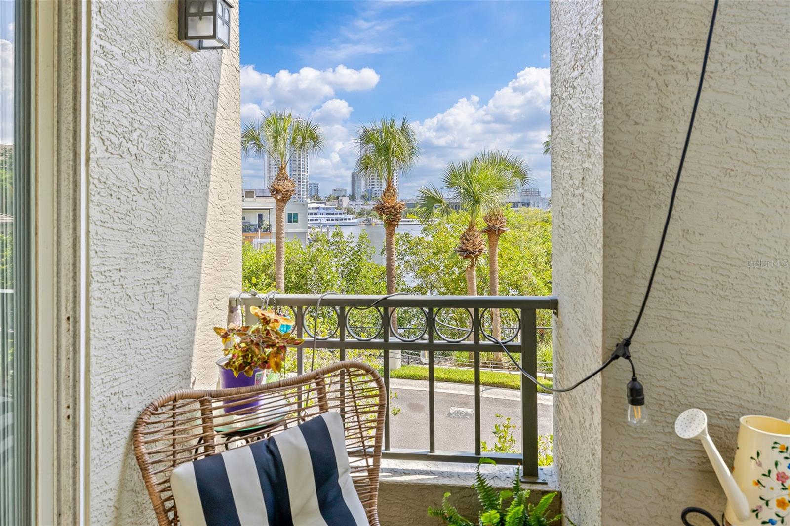 Image 31 of 49 For 741 Mainsail Drive