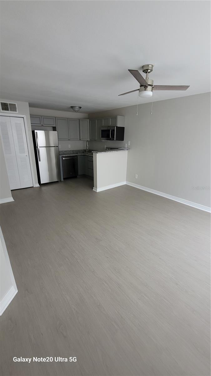 Image 2 of 8 For 4704 Walden Circle 32