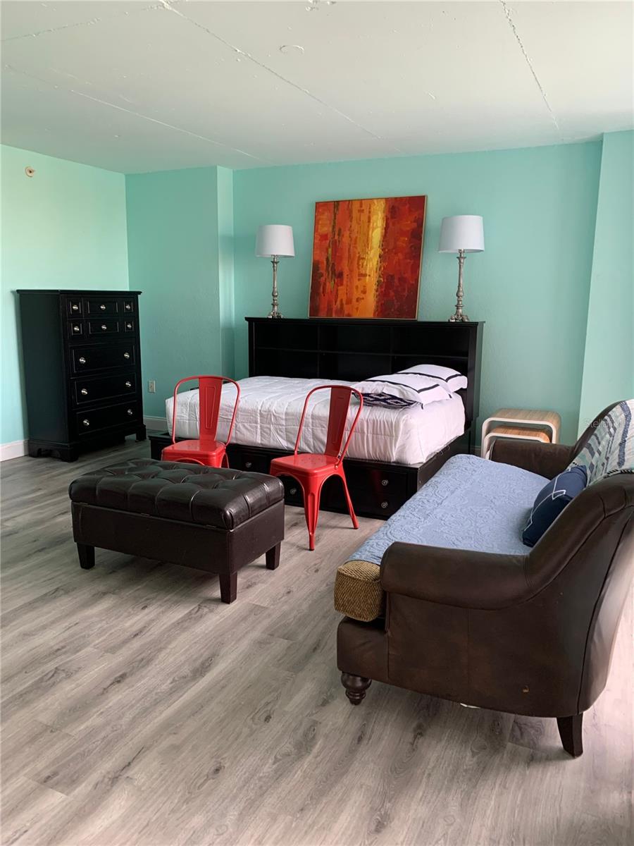 Image 3 of 23 For 470 3rd Street S 616