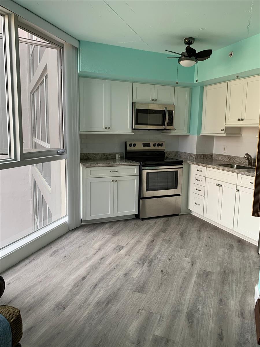 Image 5 of 23 For 470 3rd Street S 616