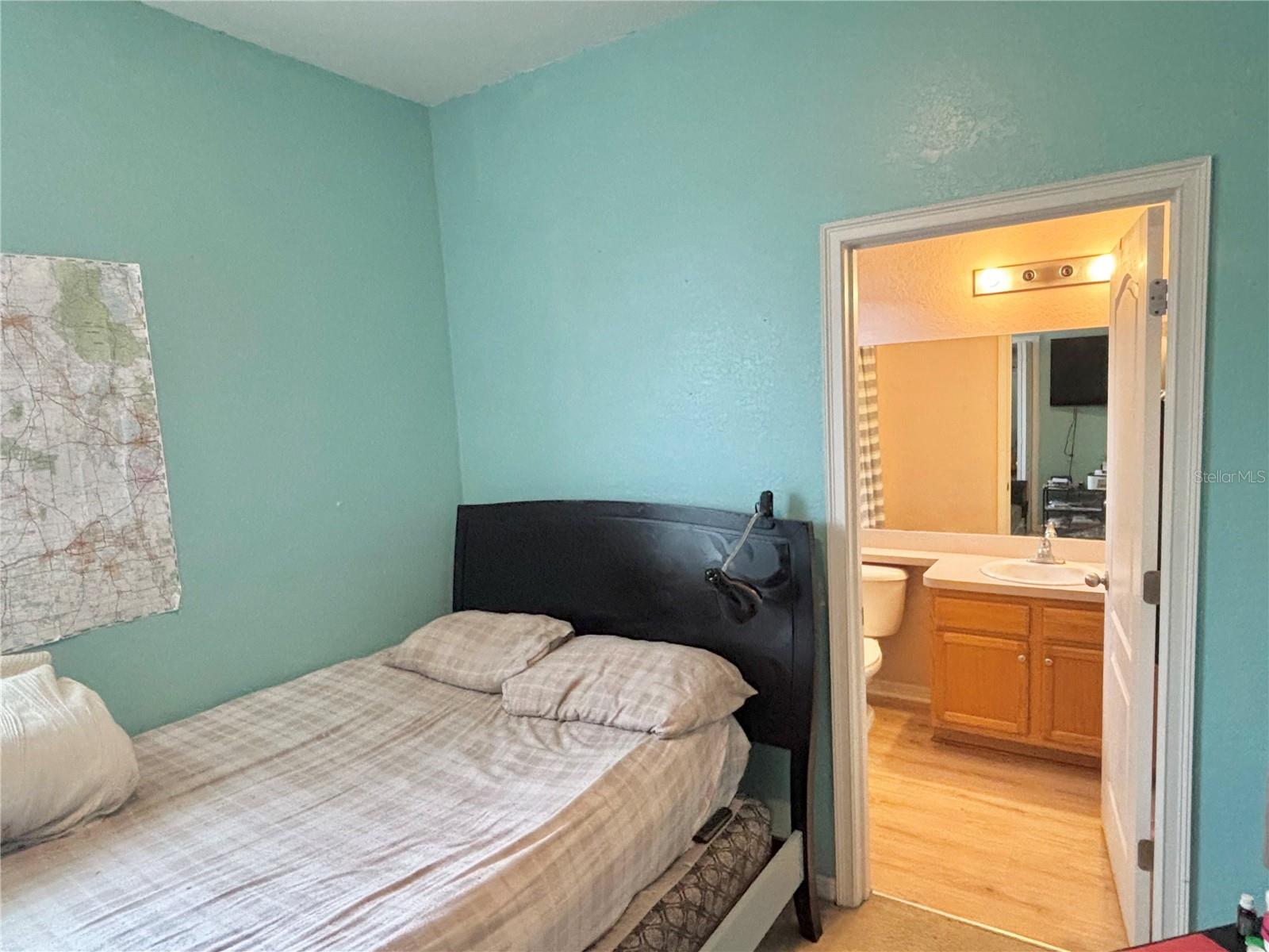 Image 14 of 21 For 7055 Heatherbrook Drive