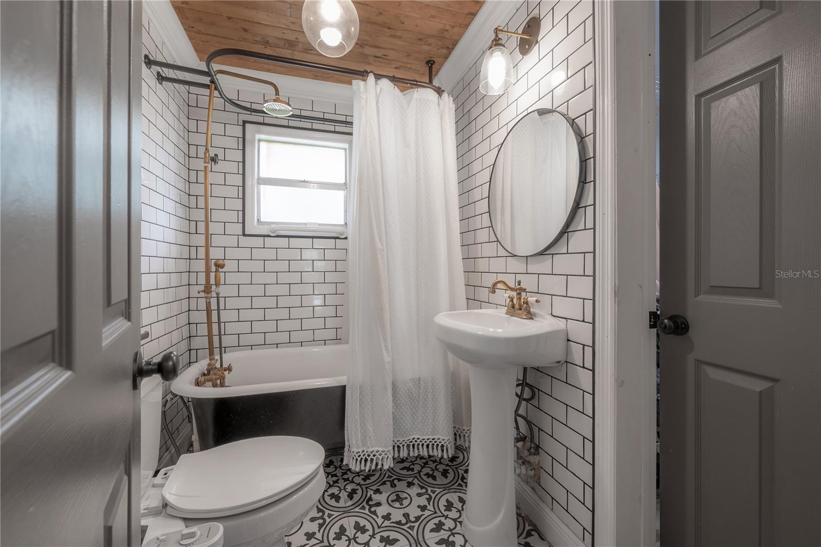 Image 19 of 41 For 5901 Cherokee Avenue