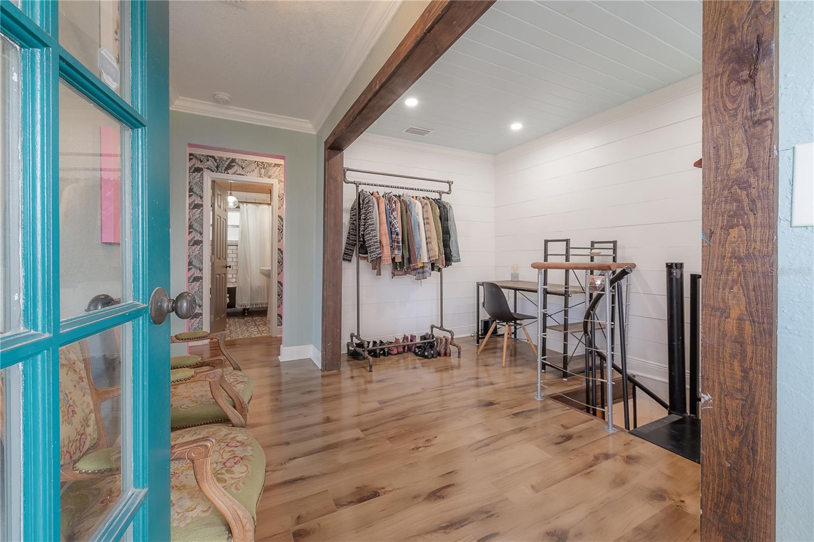 Image 31 of 41 For 5901 Cherokee Avenue