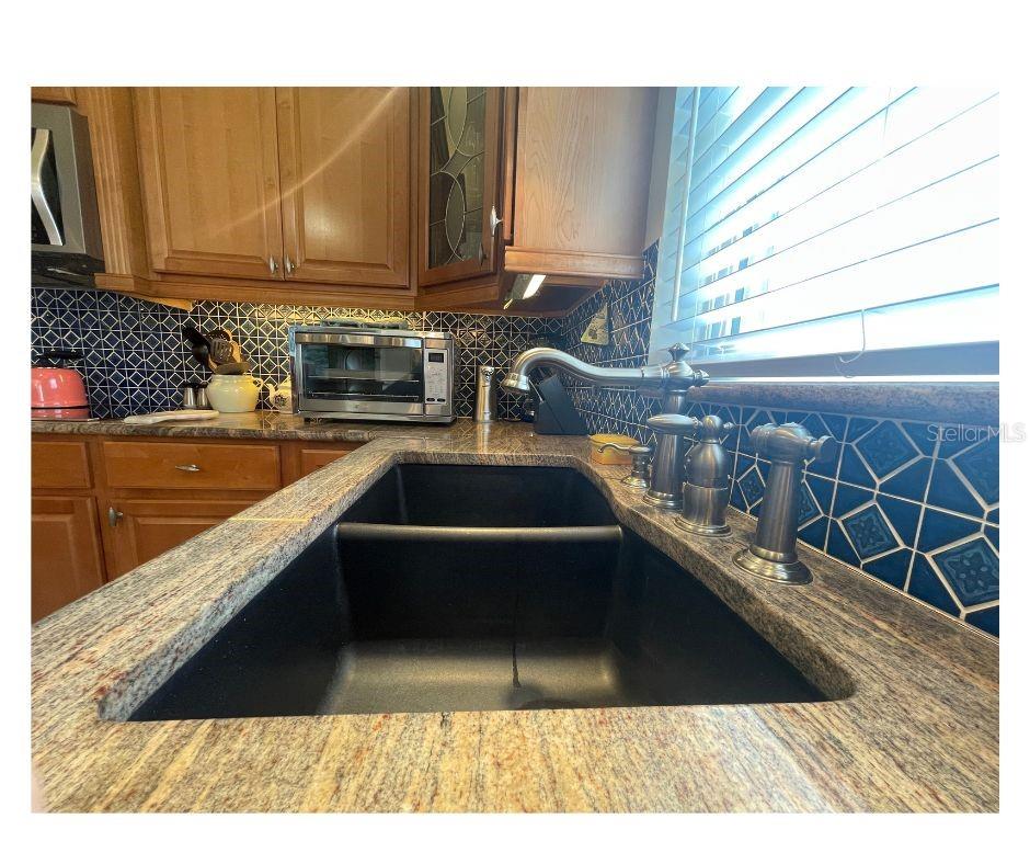 Image 17 of 39 For 210 Elmwood Circle 210