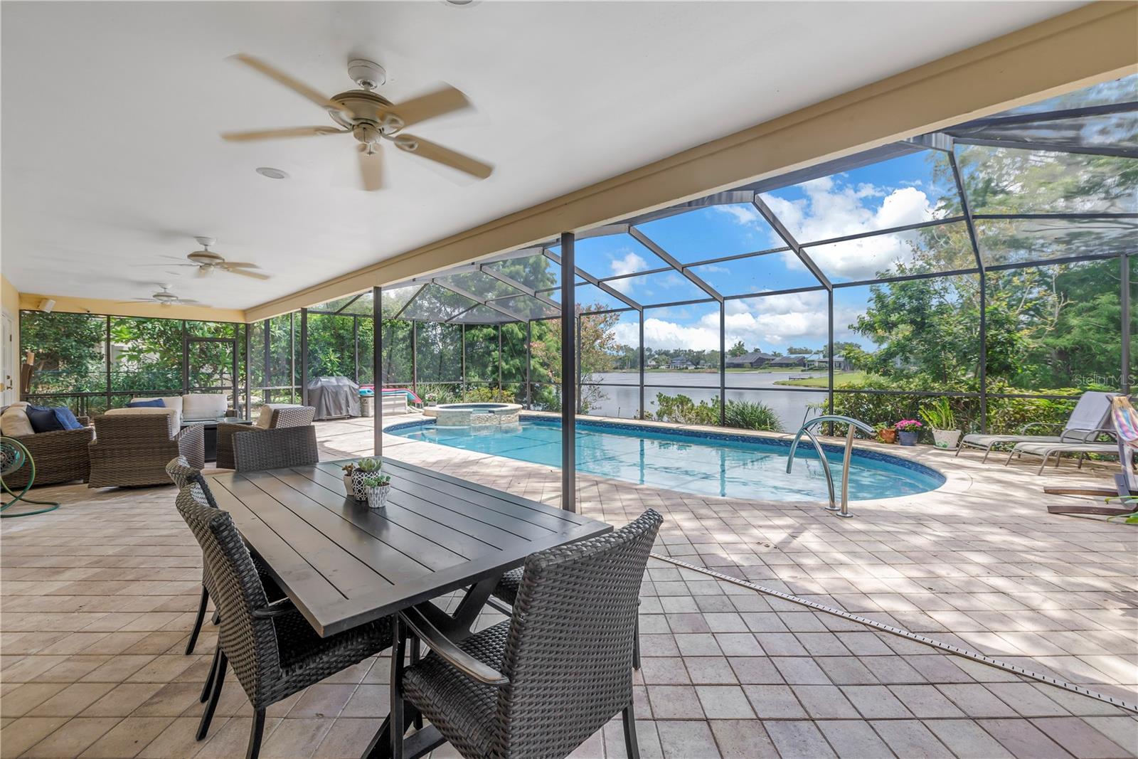 Image 21 of 47 For 8127 Siquita Drive Ne