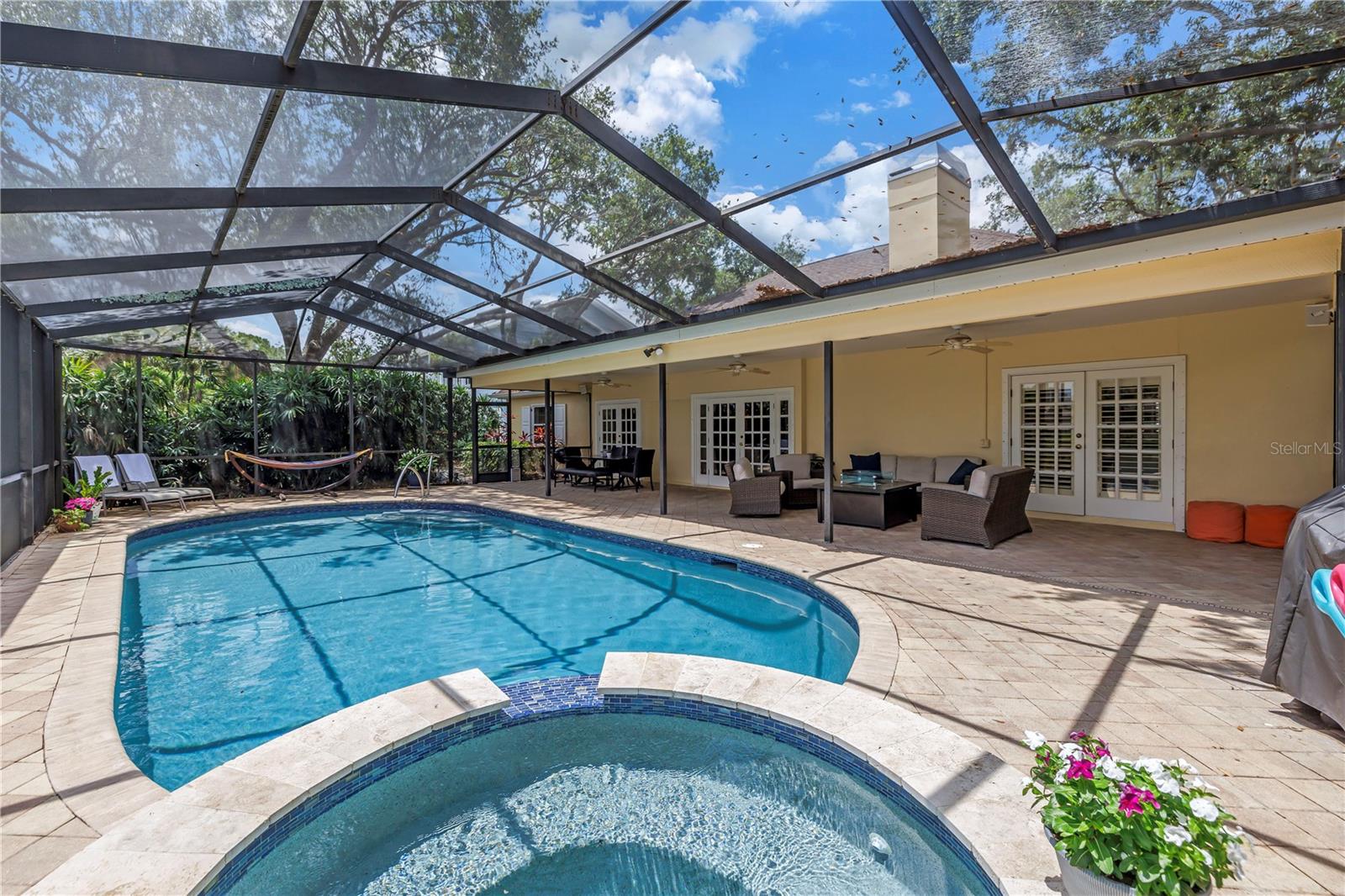 Image 6 of 47 For 8127 Siquita Drive Ne
