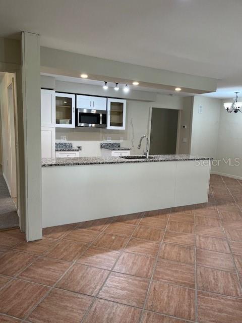 Image 25 of 41 For 5281 Venetian Boulevard Ne