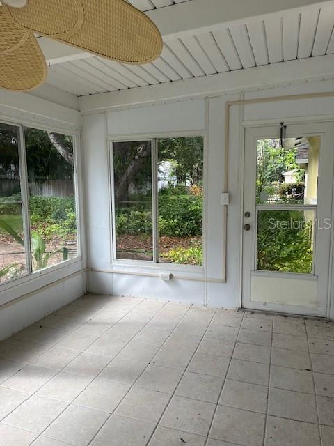 Image 31 of 41 For 5281 Venetian Boulevard Ne