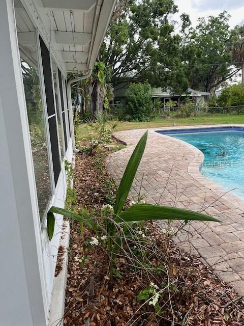 Image 36 of 41 For 5281 Venetian Boulevard Ne