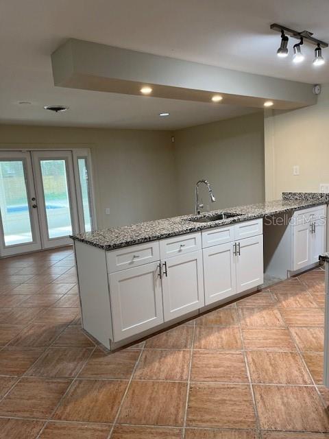 Image 8 of 41 For 5281 Venetian Boulevard Ne