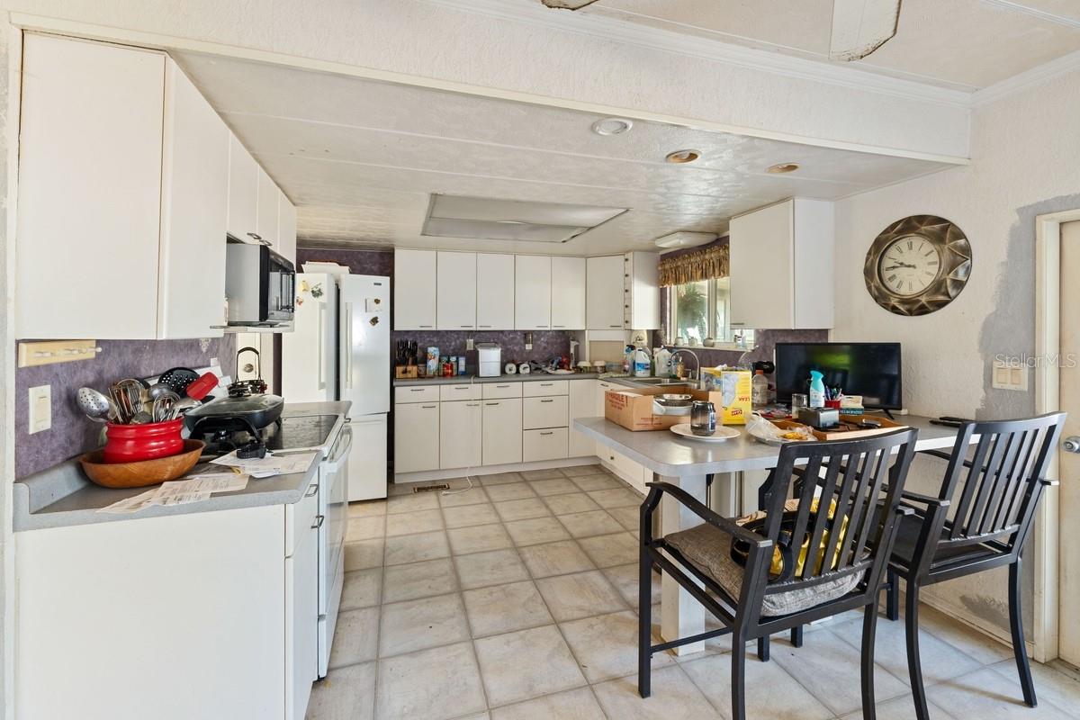Image 21 of 31 For 12332 Conde Drive