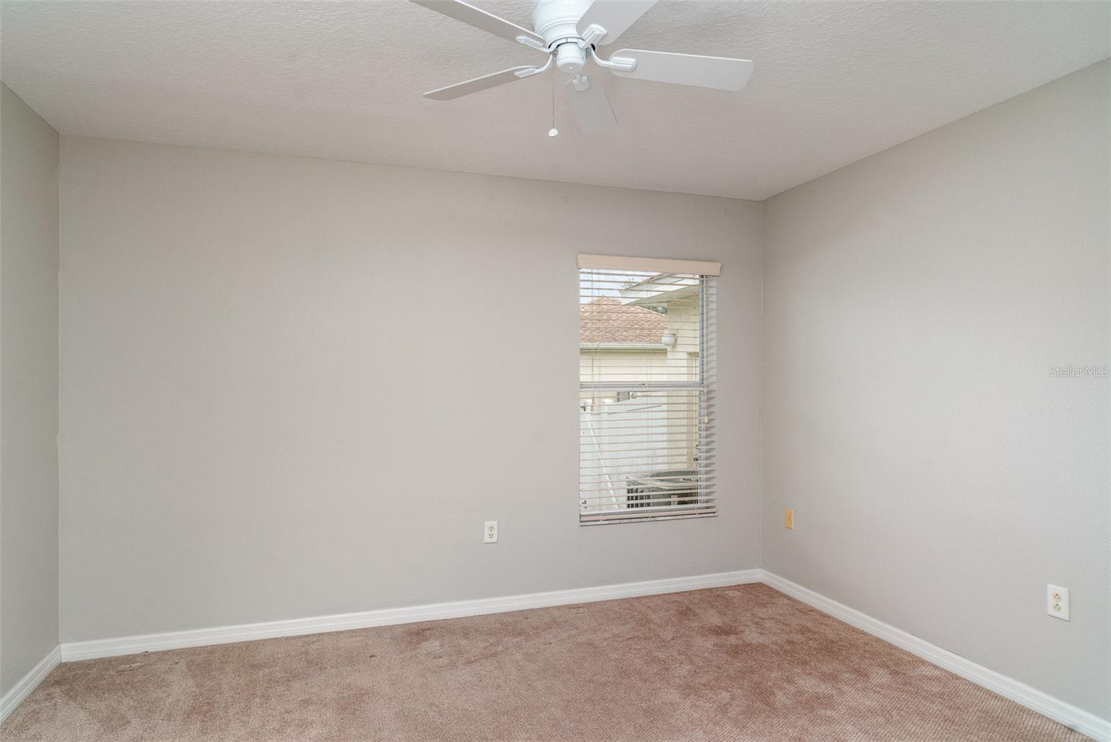 Listing photo id 19 for 14266 Creek Run Drive