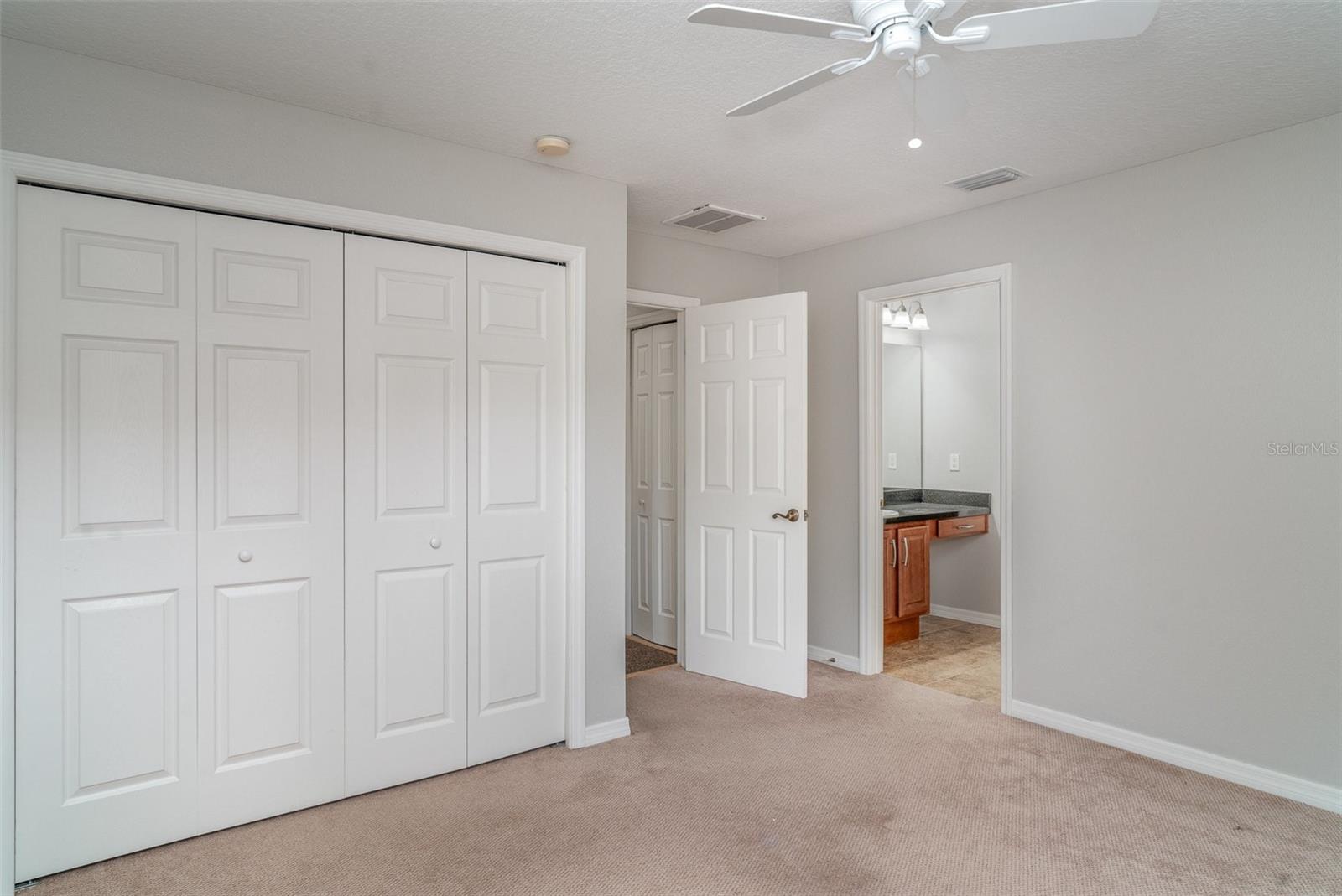 Listing photo id 20 for 14266 Creek Run Drive