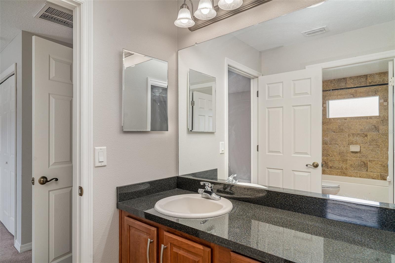 Listing photo id 23 for 14266 Creek Run Drive