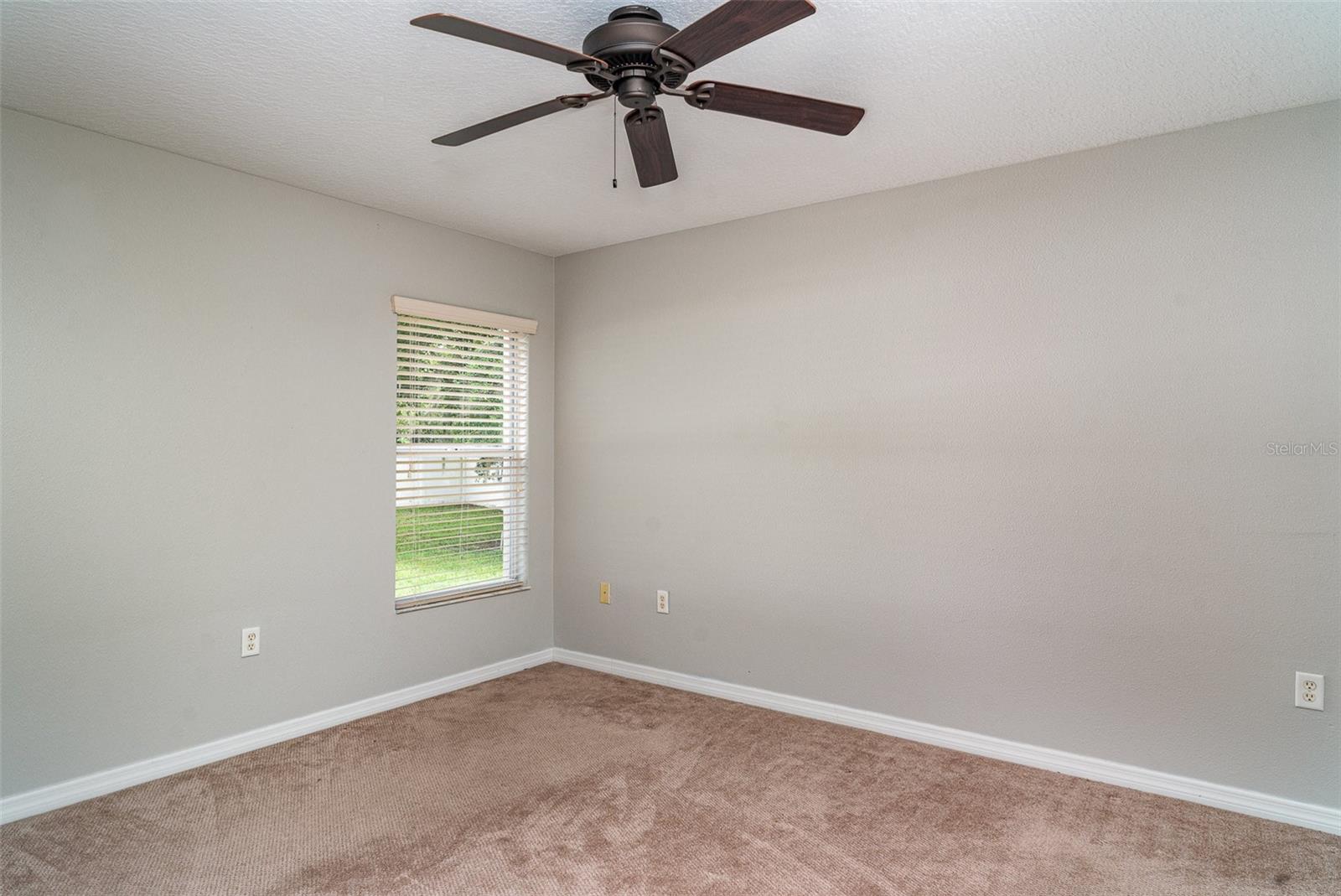 Listing photo id 25 for 14266 Creek Run Drive