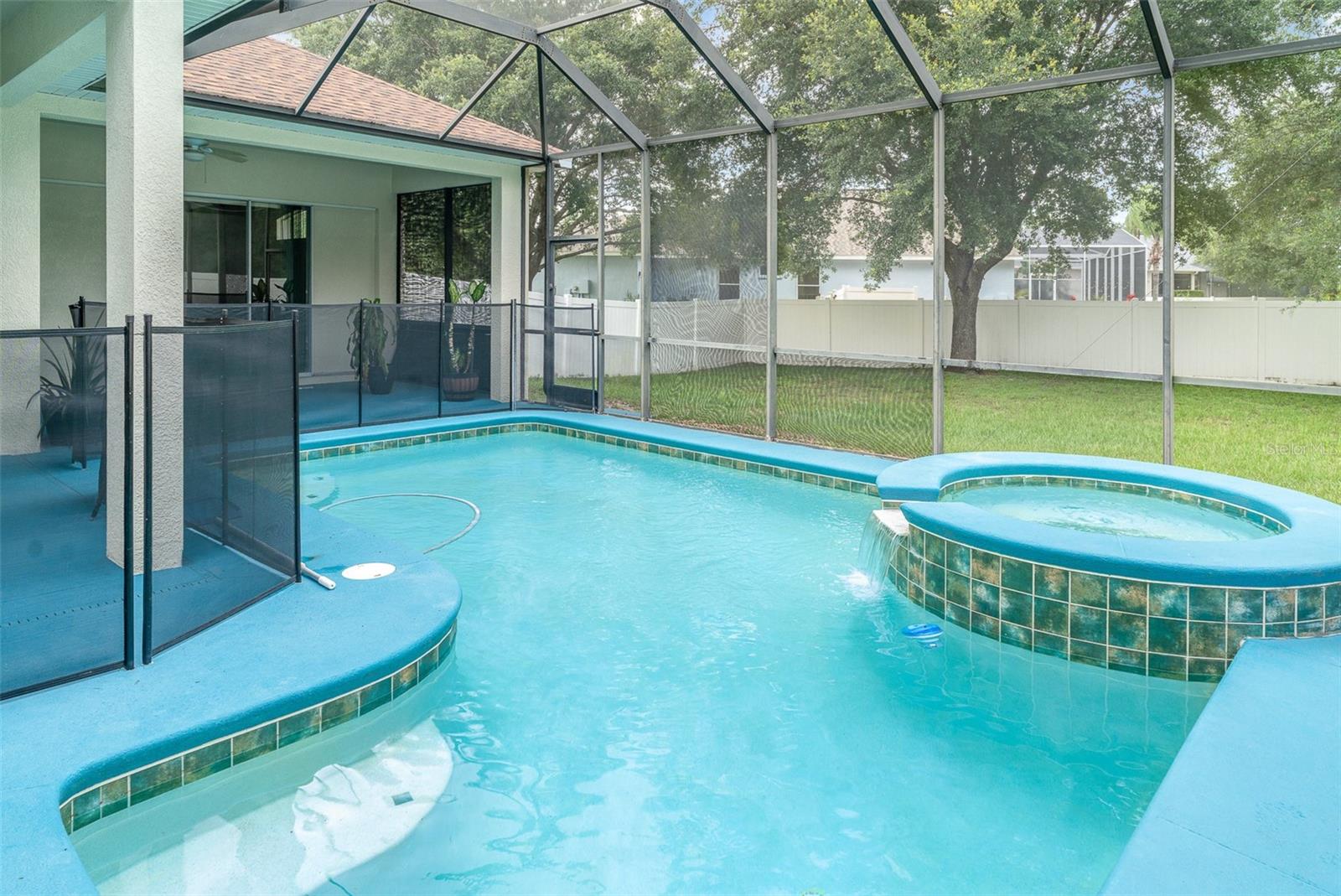 Listing photo id 29 for 14266 Creek Run Drive