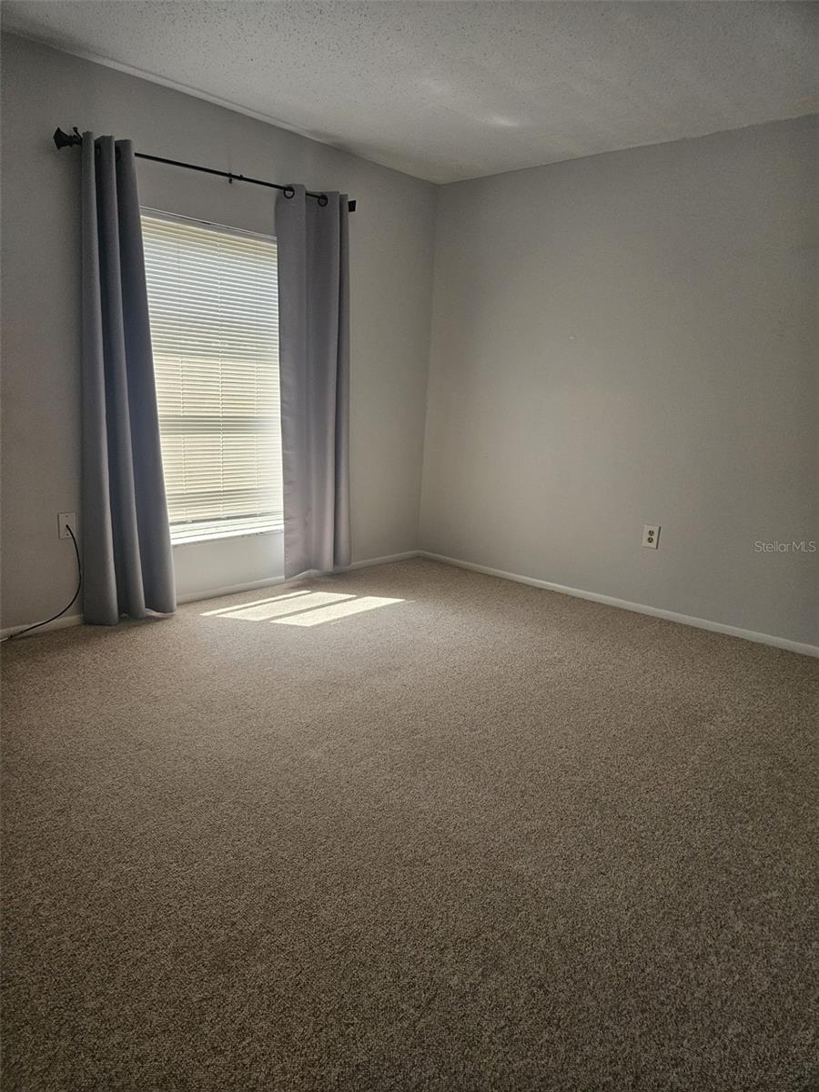 Image 20 of 36 For 2700 Bayshore Boulevard 2b