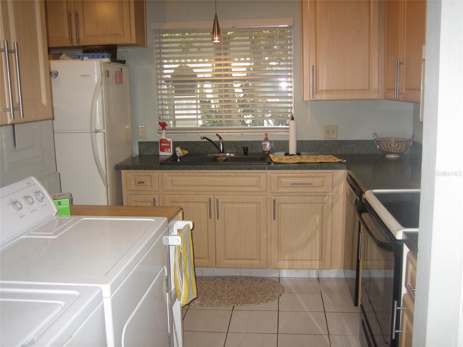 Image 7 of 19 For 2700 Bayshore Boulevard 2b