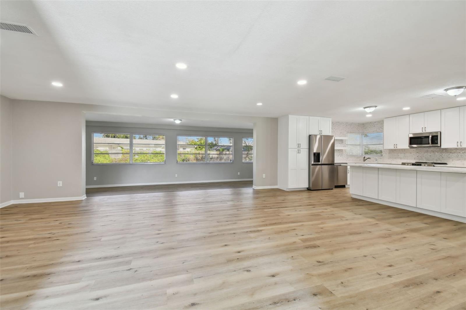 Image 11 of 83 For 1701 62nd Terrace S