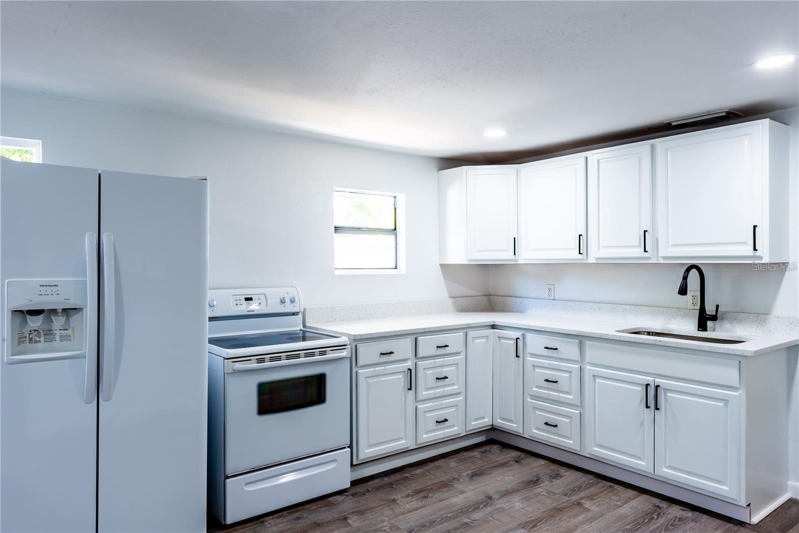 Image 6 of 49 For 3402 Van Buren Drive