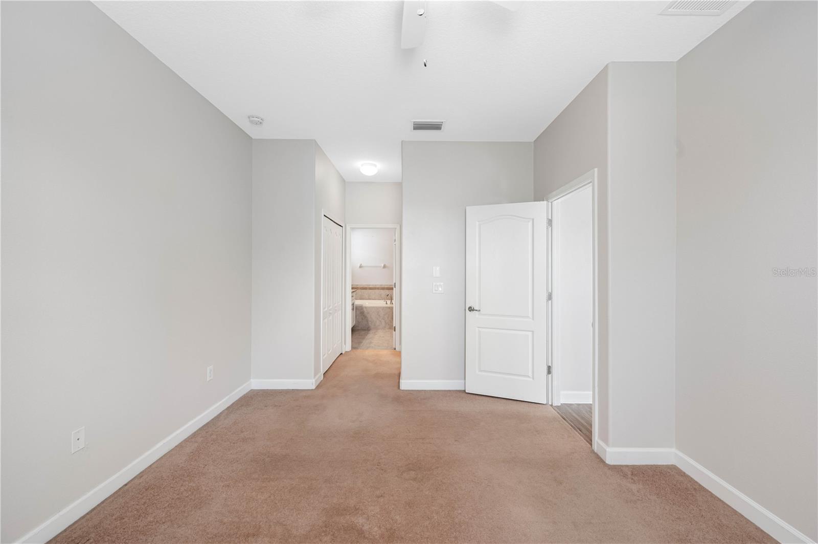 Image 18 of 24 For 11207 Flora Springs Drive