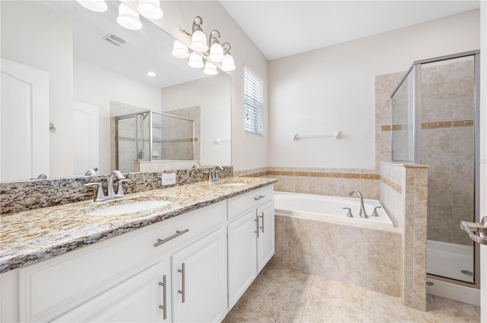 Image 21 of 24 For 11207 Flora Springs Drive