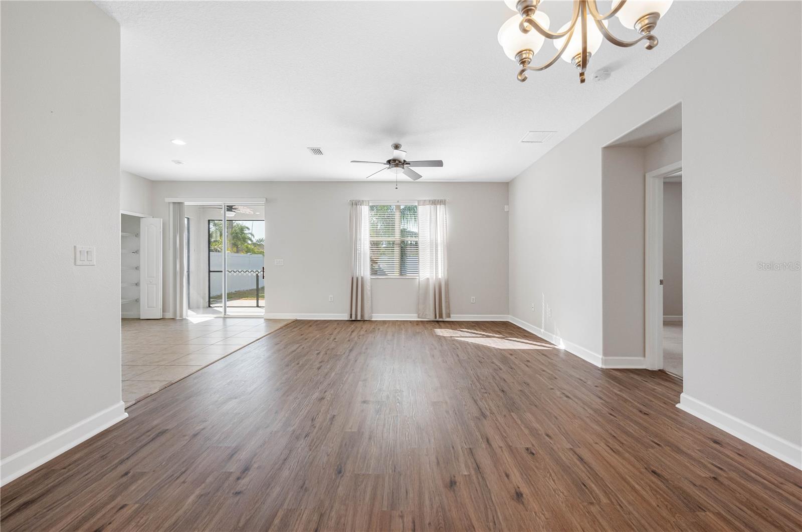 Image 9 of 24 For 11207 Flora Springs Drive