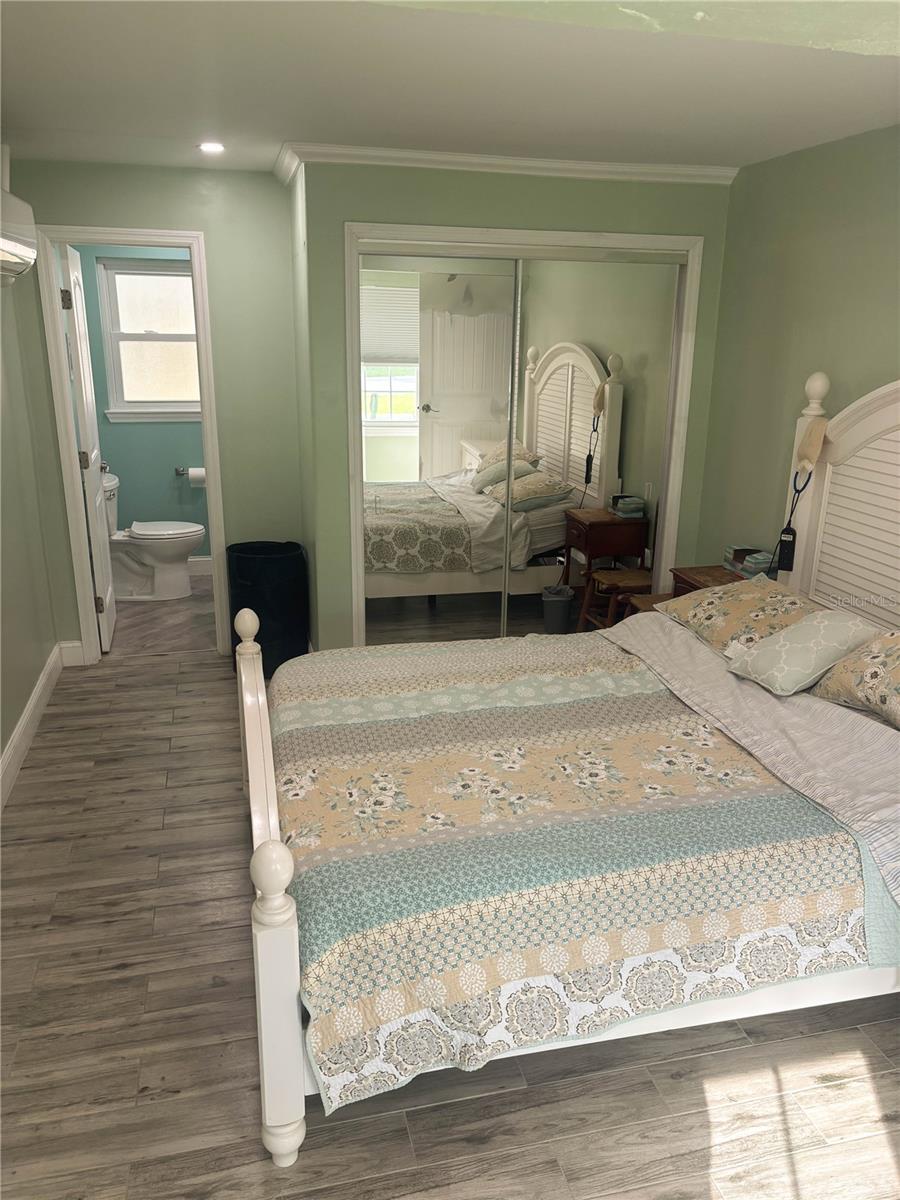 Image 6 of 14 For 2444 35th Street N