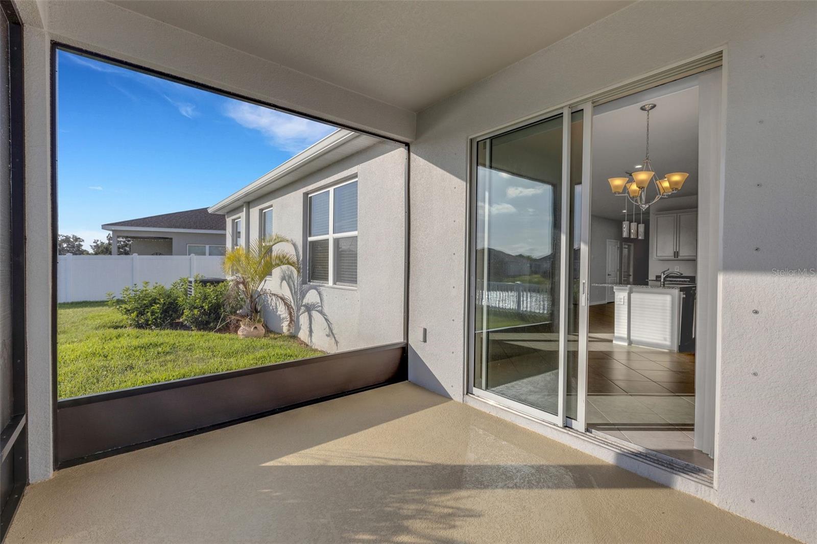 Listing photo id 10 for 6211 114th Drive E