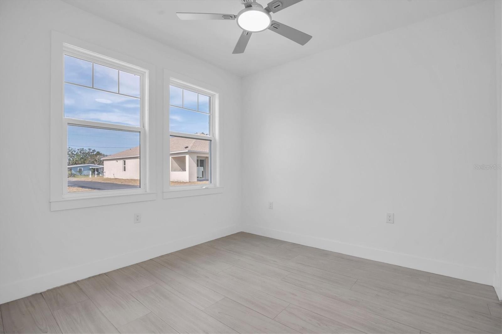Image 11 of 27 For 5331 71st Way N