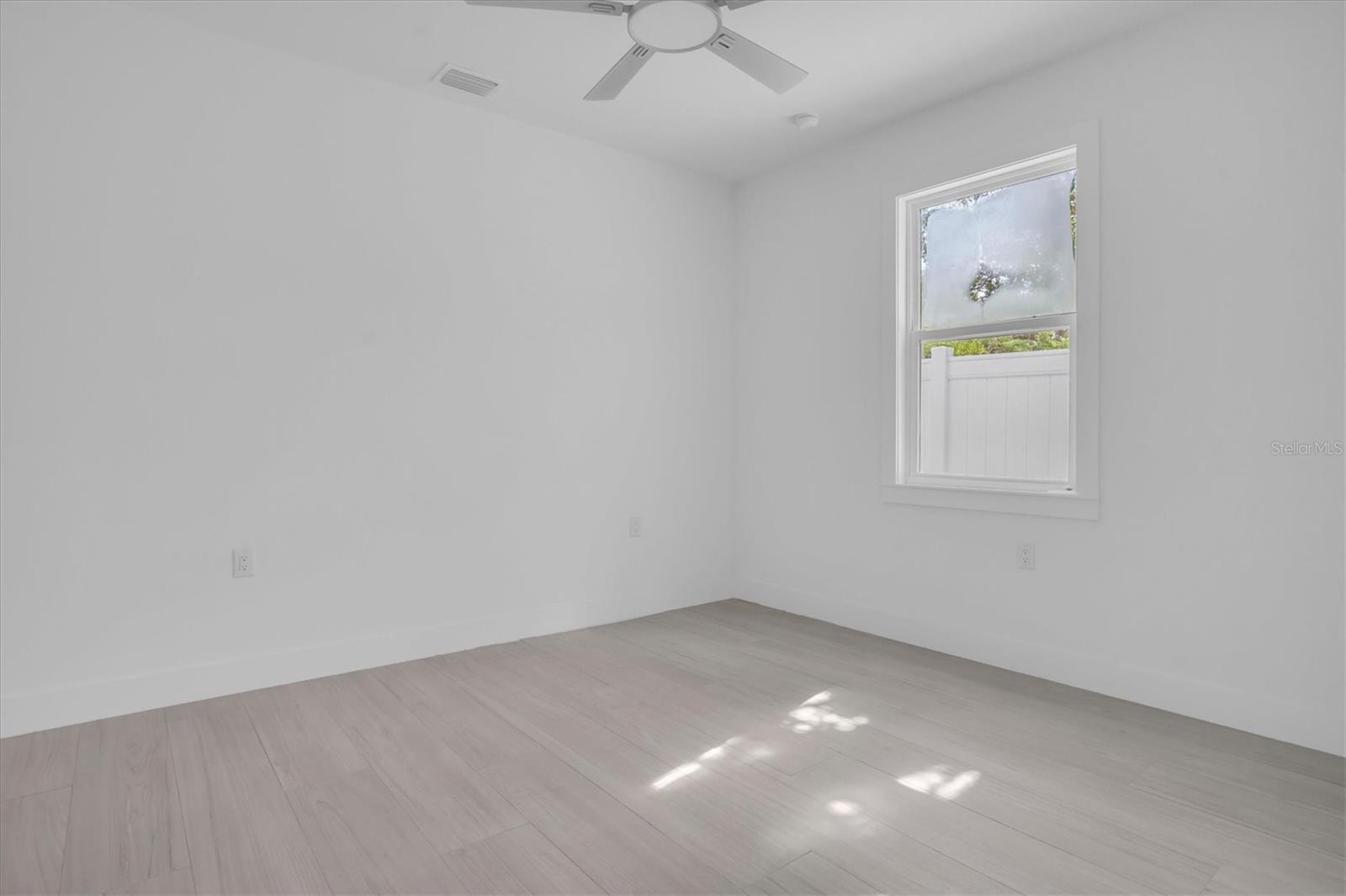 Image 15 of 27 For 5331 71st Way N
