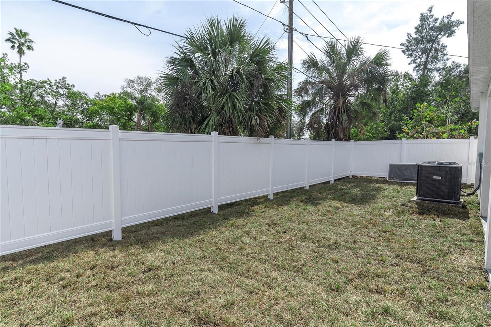 Image 24 of 27 For 5331 71st Way N