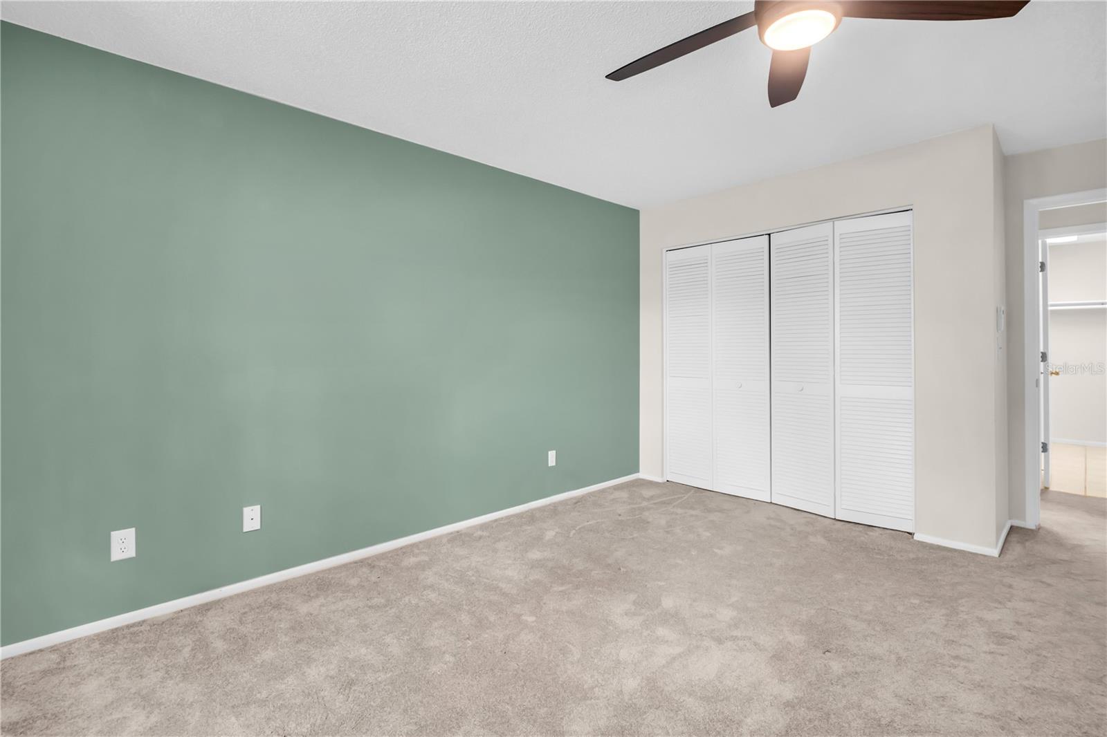 Image 11 of 46 For 860 Maclaren Drive N A