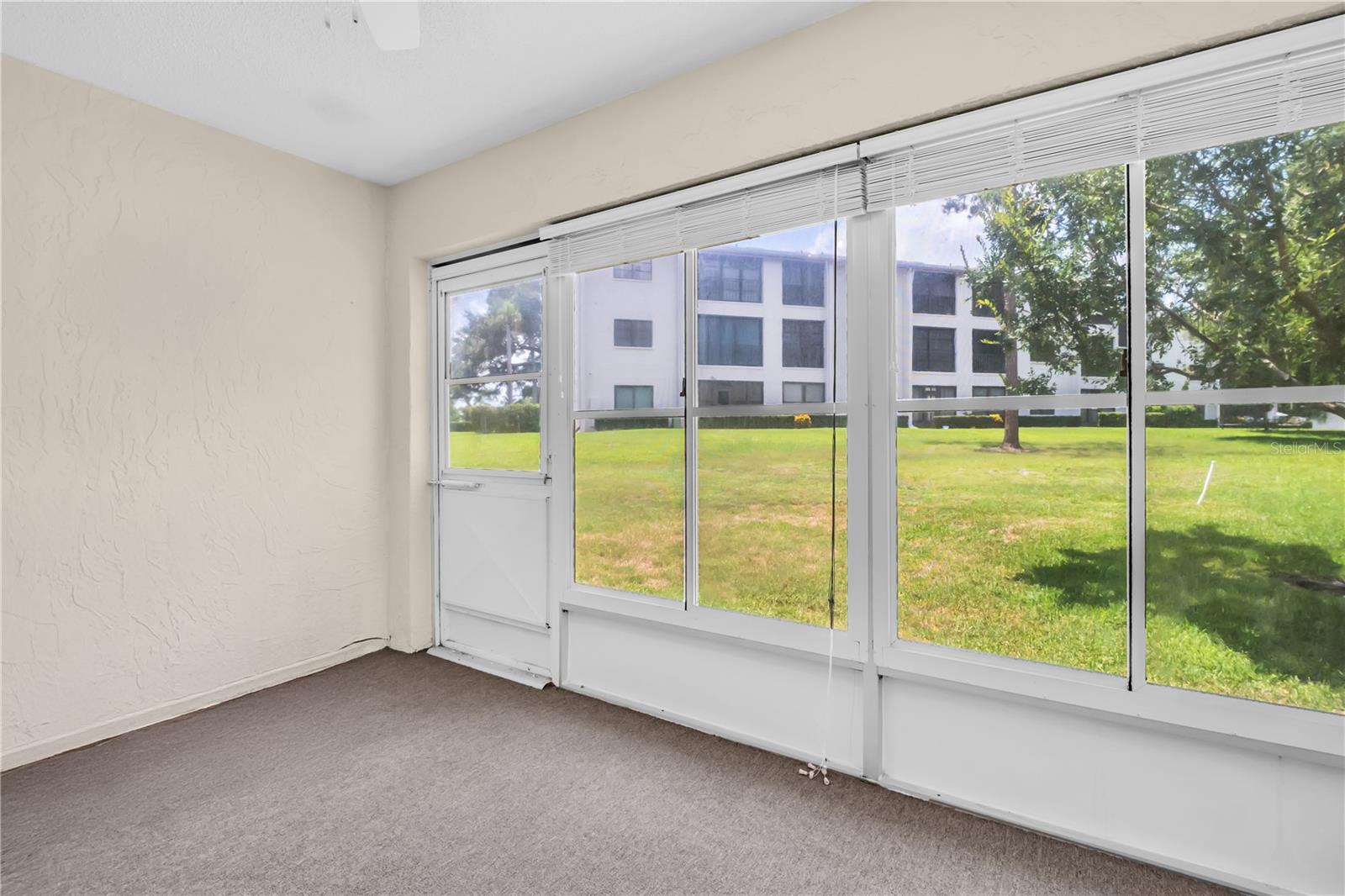 Image 24 of 46 For 860 Maclaren Drive N A