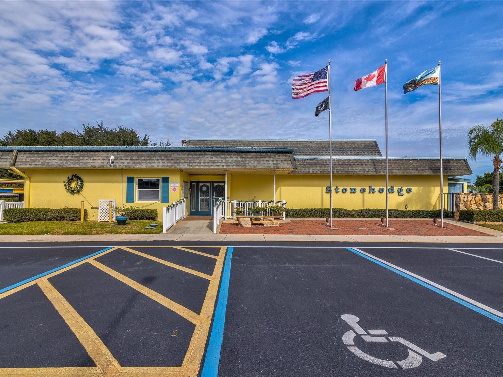 Listing photo id 27 for 39820 Us Highway 19 N 9