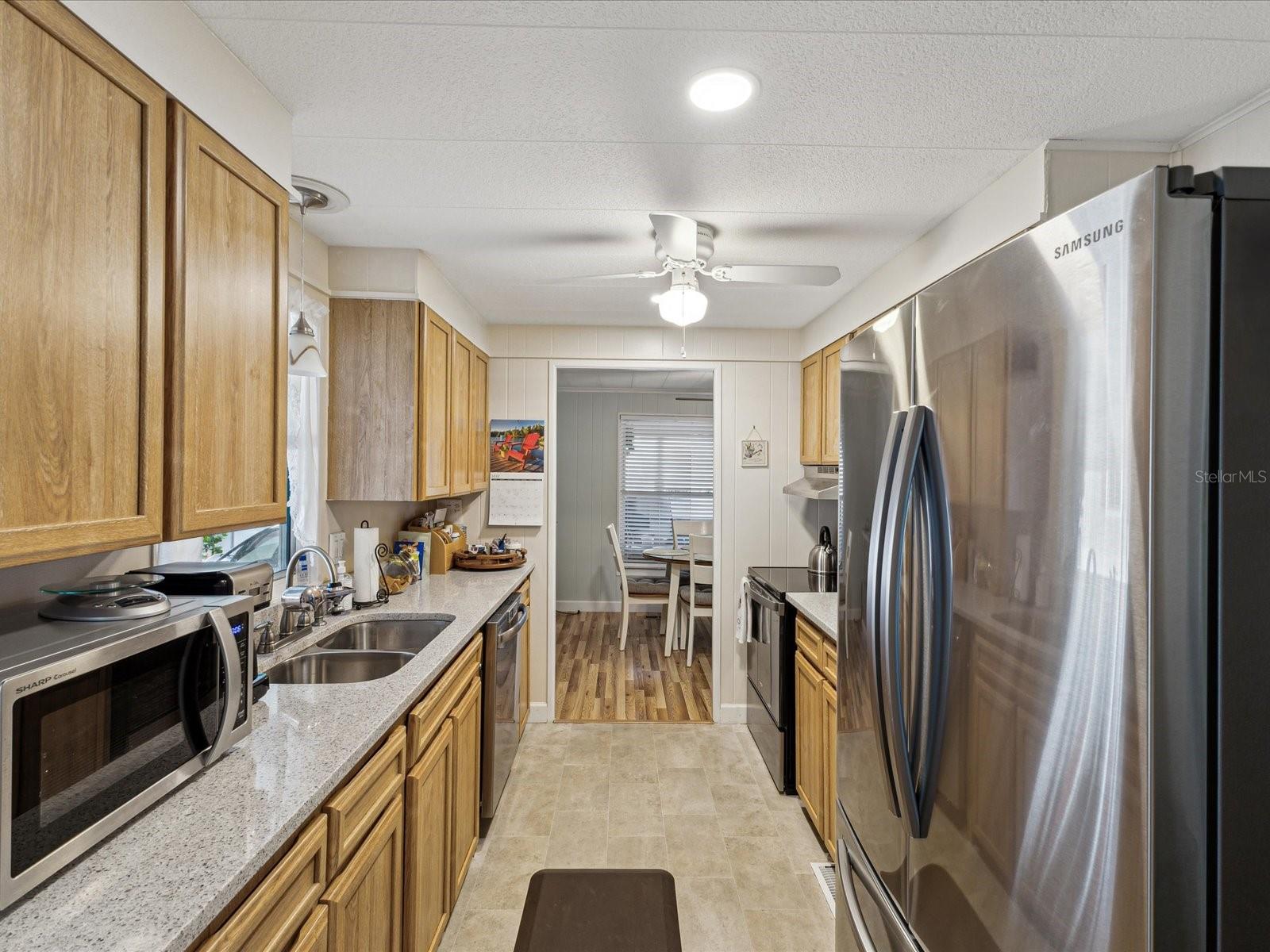 Listing photo id 5 for 39820 Us Highway 19 N 9
